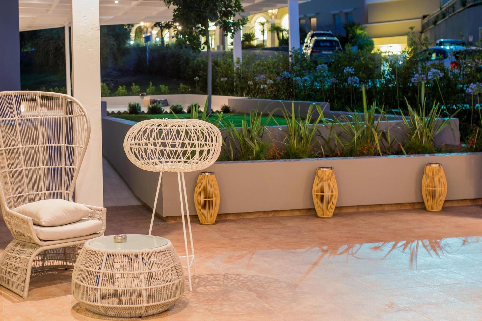 Lindos Breeze Beach Hotel คิโอตาริ ภายนอก รูปภาพ