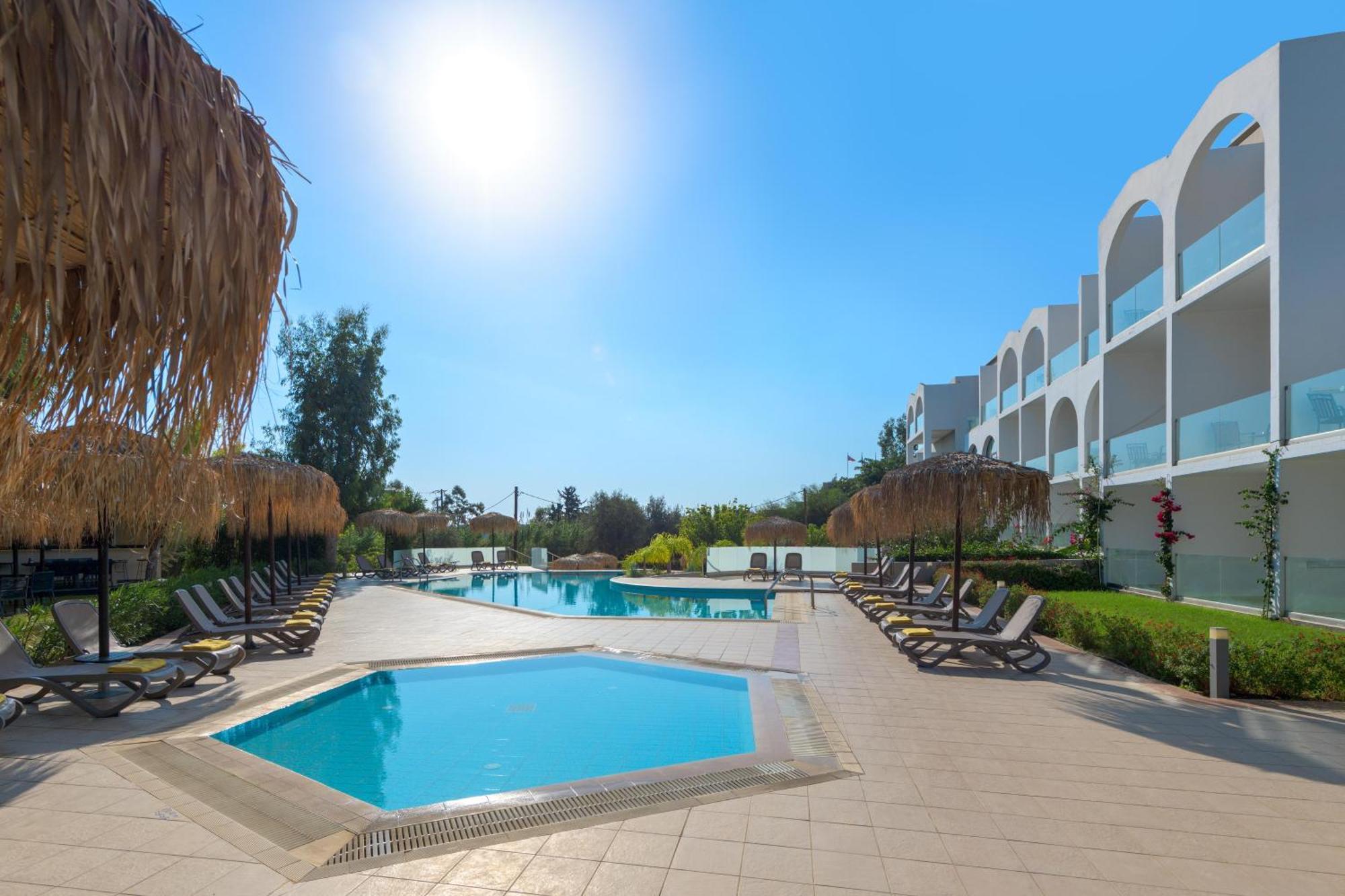 Lindos Breeze Beach Hotel คิโอตาริ ภายนอก รูปภาพ