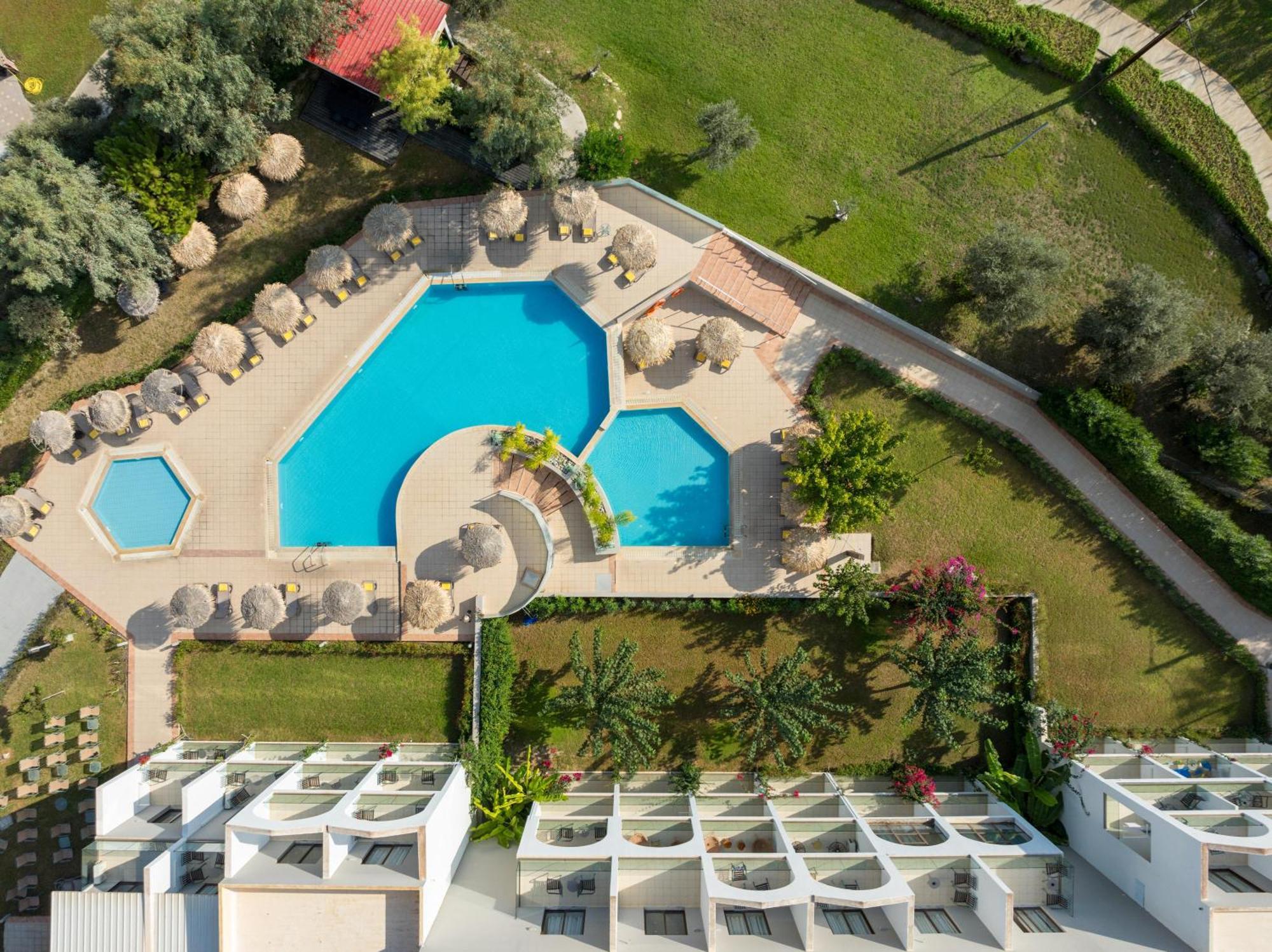 Lindos Breeze Beach Hotel คิโอตาริ ภายนอก รูปภาพ